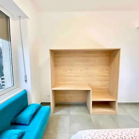 شقة 12 Minuti Dal Duomometro+10 Posti Letto